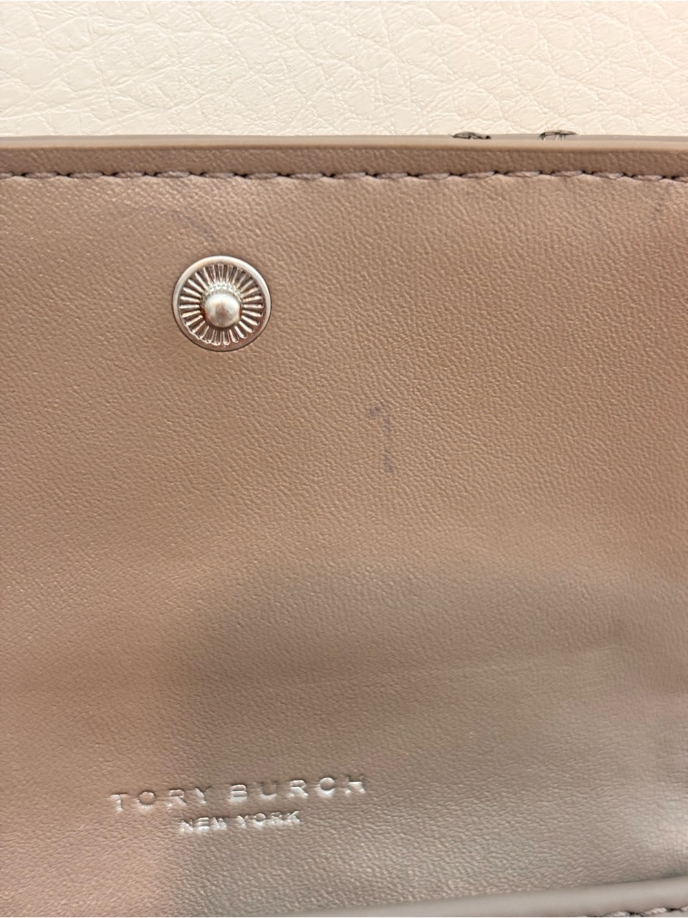 Tory Burch Quilted Leather Willa Matte Card Case in Color ‘Grey Heron’ - Picture 11 of 15
